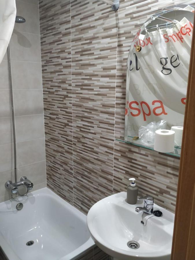 Single Room Bathroom